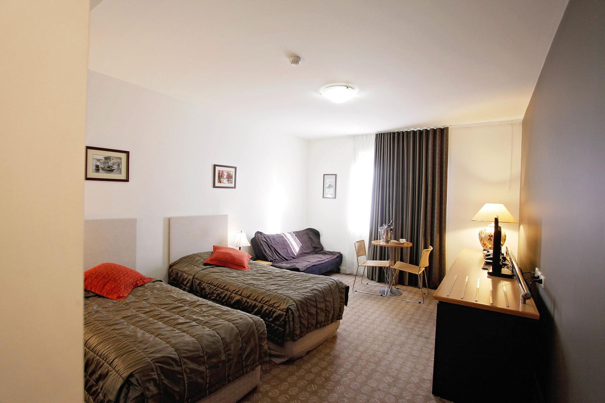 Golden Pebble Hotel Wantirna Ngoại thất bức ảnh