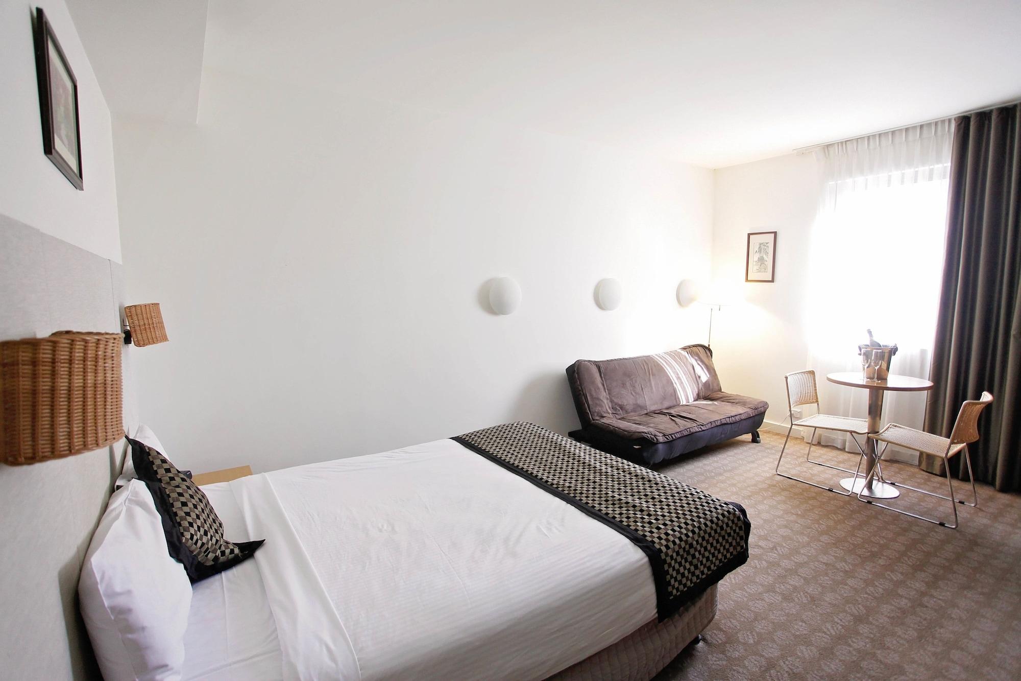 Golden Pebble Hotel Wantirna Ngoại thất bức ảnh
