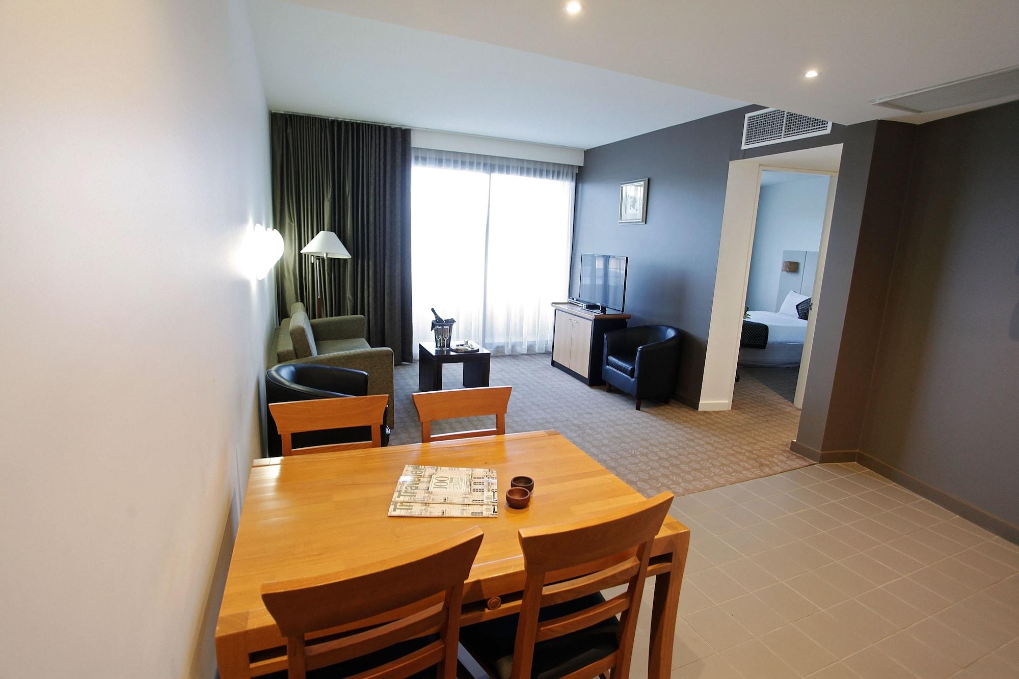 Golden Pebble Hotel Wantirna Ngoại thất bức ảnh