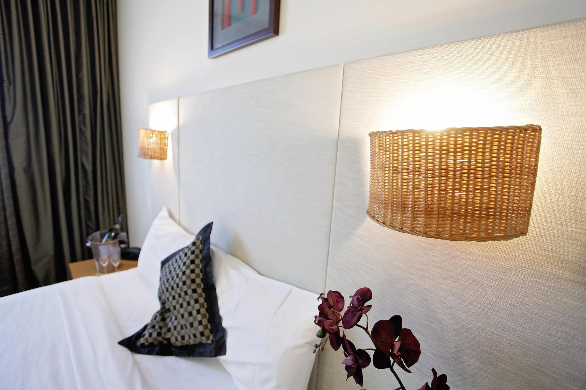 Golden Pebble Hotel Wantirna Ngoại thất bức ảnh