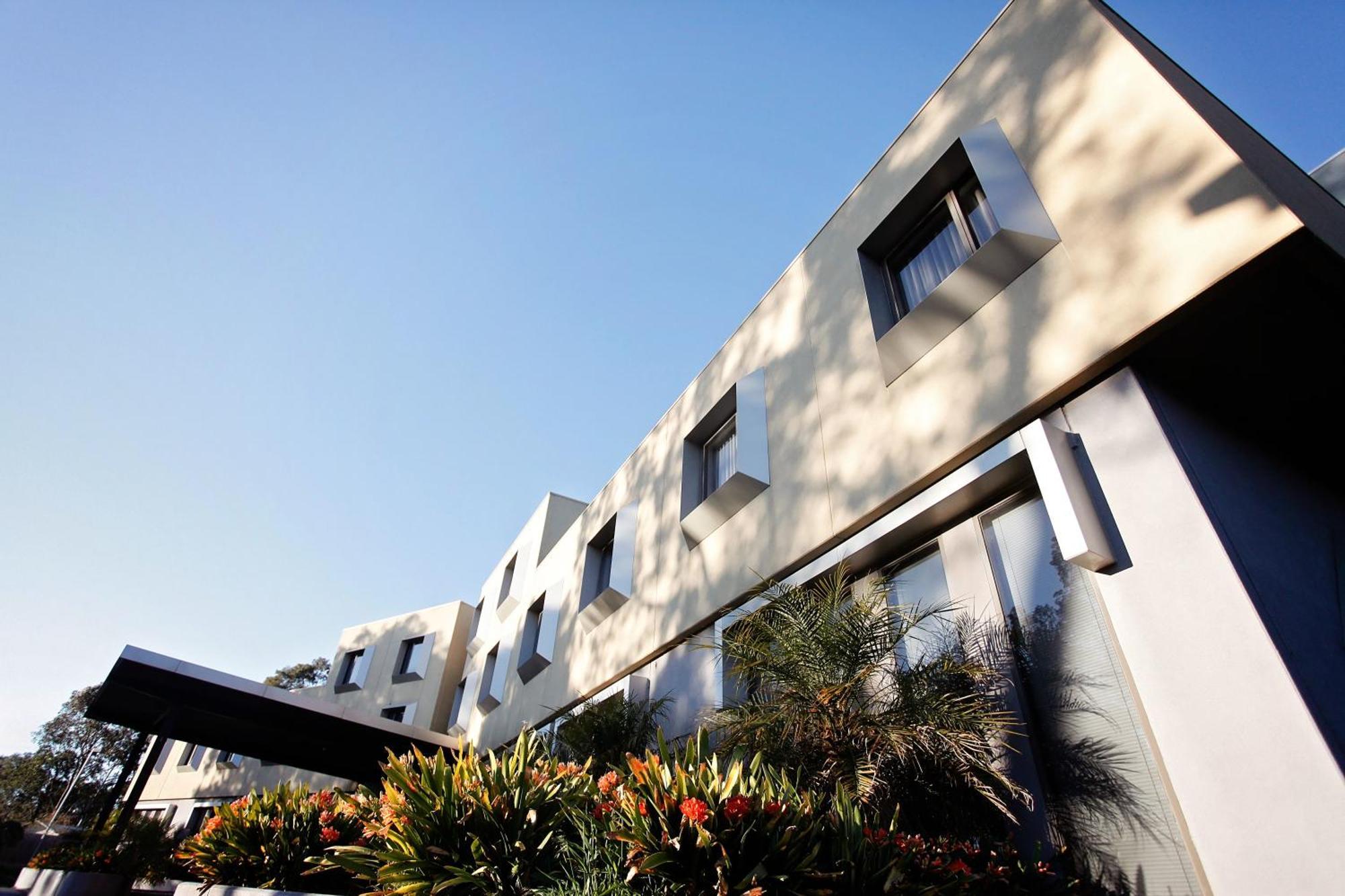 Golden Pebble Hotel Wantirna Ngoại thất bức ảnh