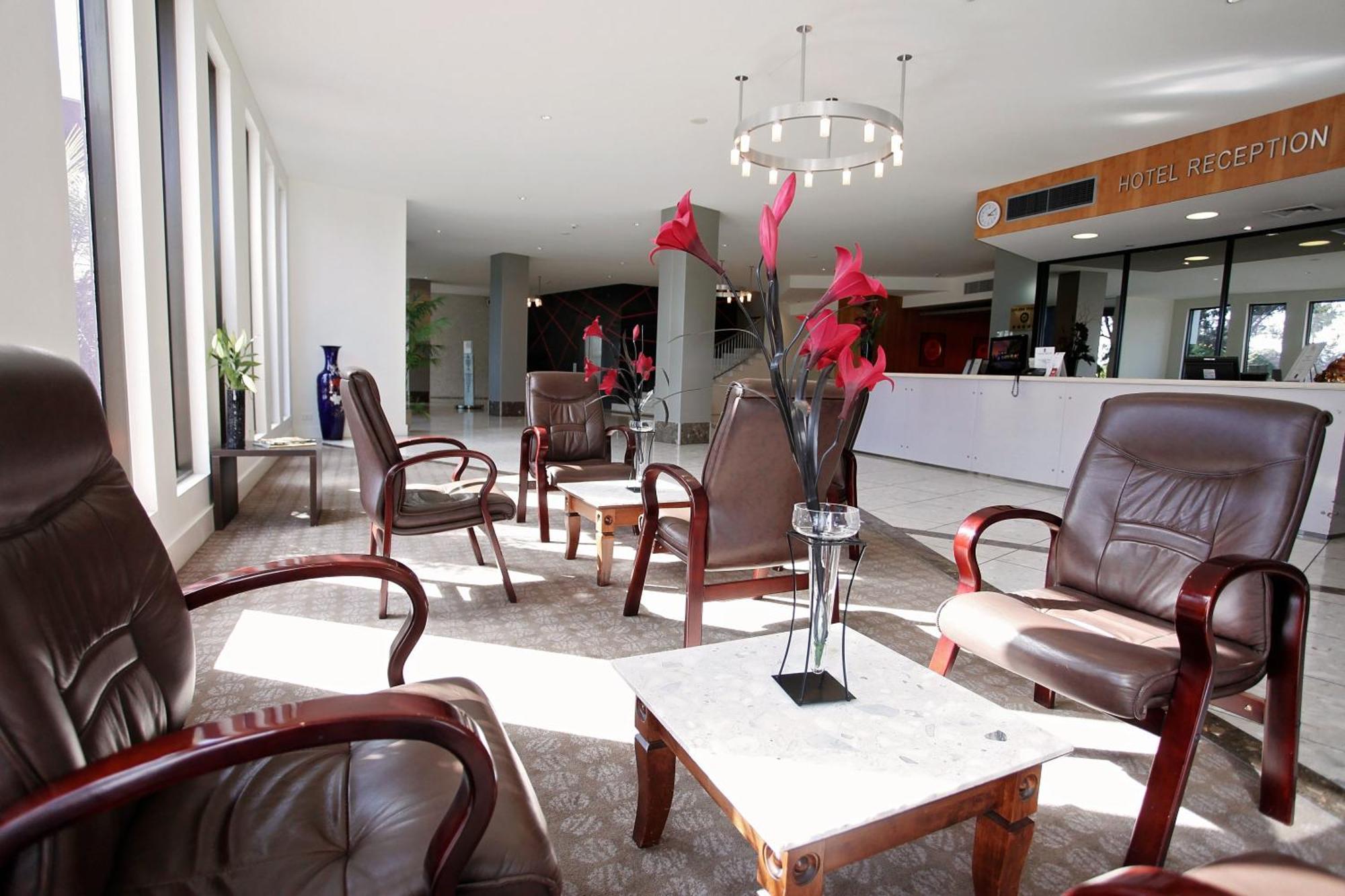 Golden Pebble Hotel Wantirna Ngoại thất bức ảnh