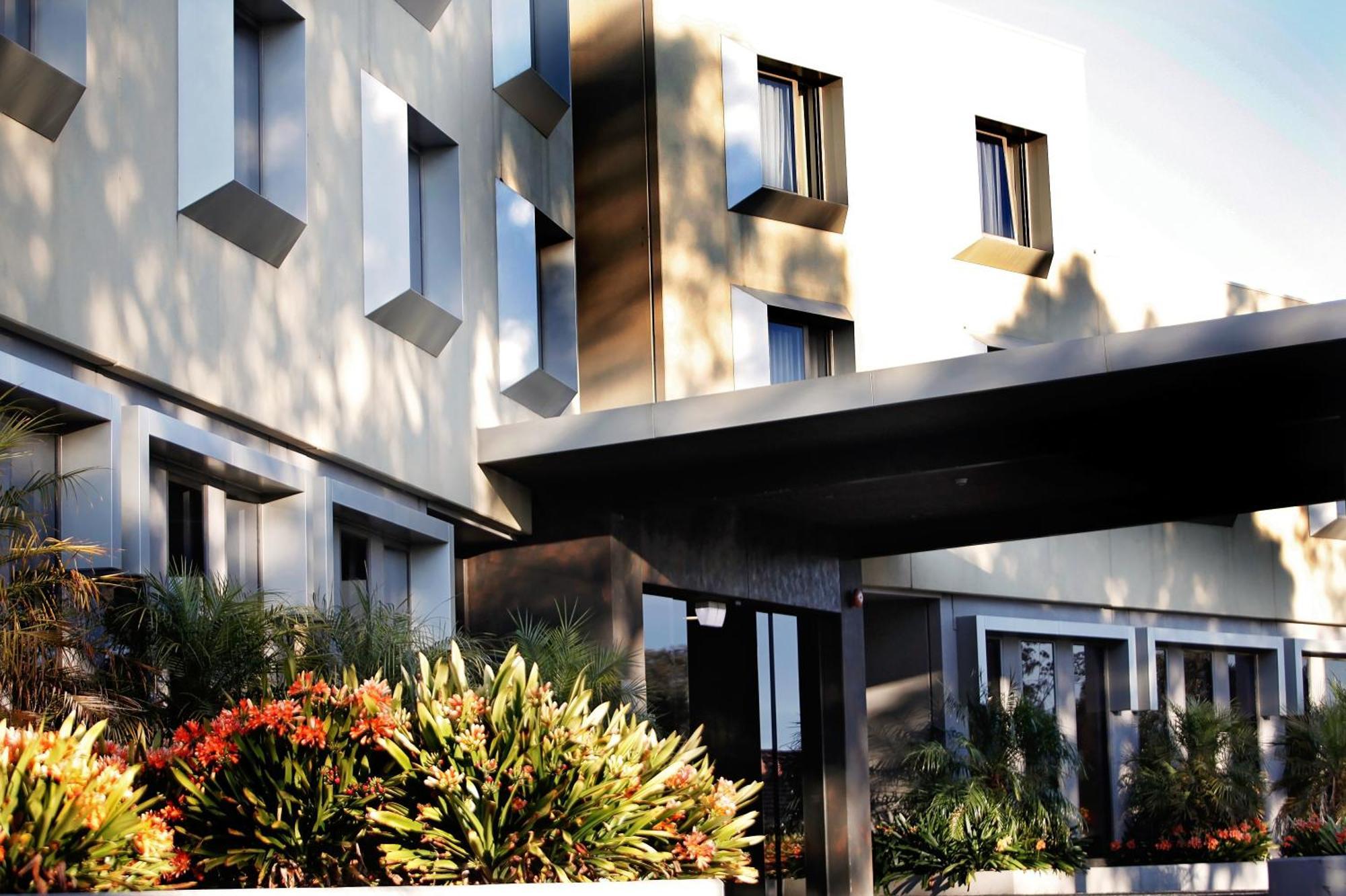 Golden Pebble Hotel Wantirna Ngoại thất bức ảnh