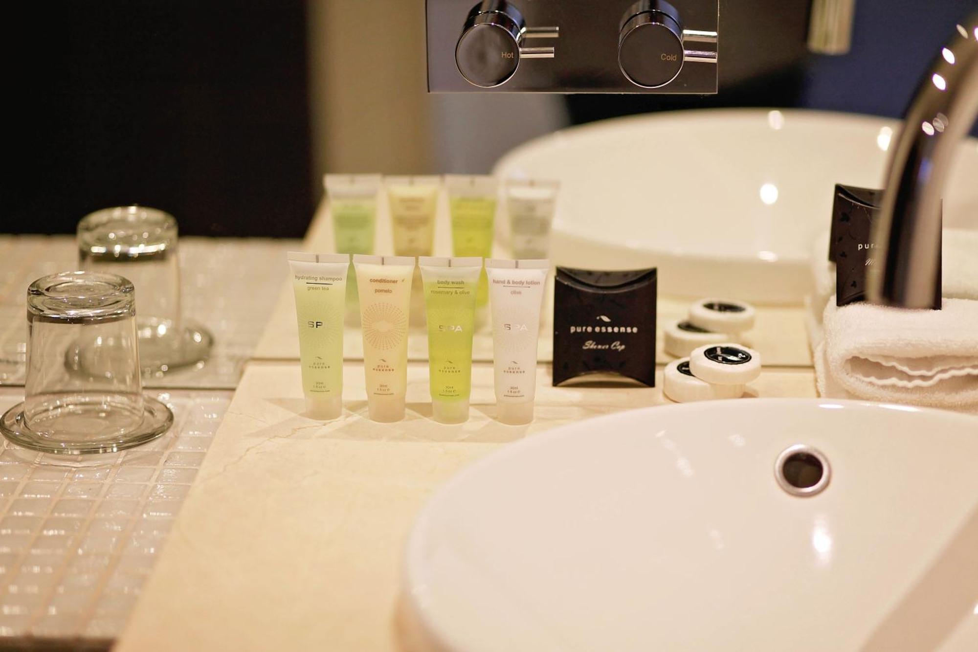 Golden Pebble Hotel Wantirna Phòng bức ảnh